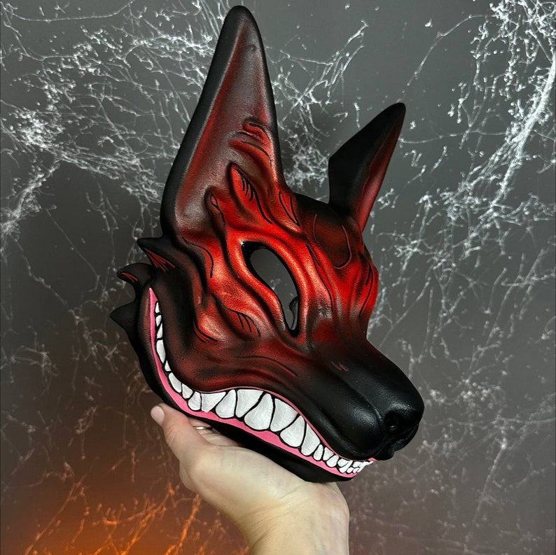 Kitsune Mask / Black and Red Fox